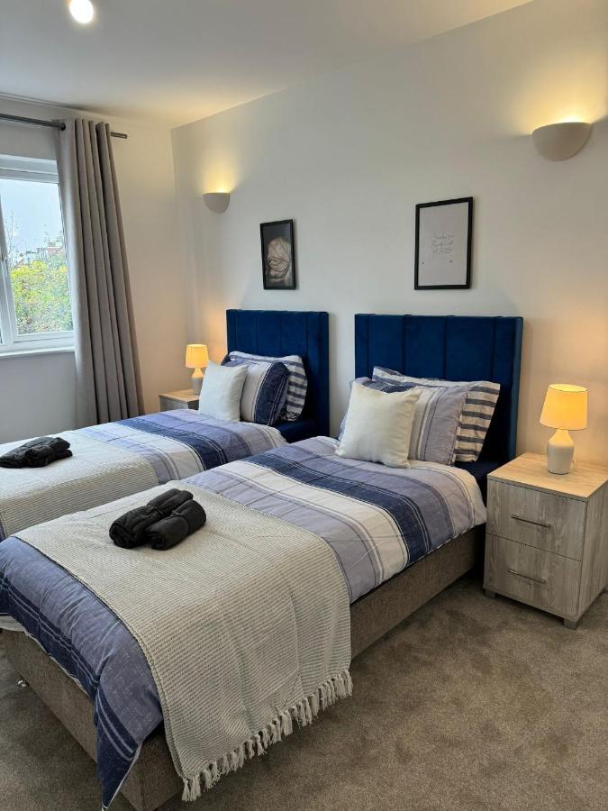 Smart Guest Rooms Fast Access To Central London Via Piccadilly Line New Southgate Exterior photo