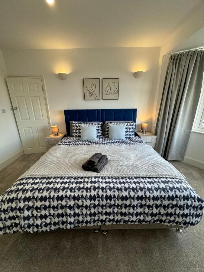 Smart Guest Rooms Fast Access To Central London Via Piccadilly Line New Southgate Exterior photo
