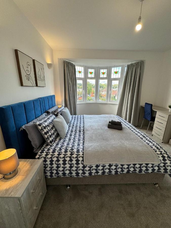 Smart Guest Rooms Fast Access To Central London Via Piccadilly Line New Southgate Exterior photo