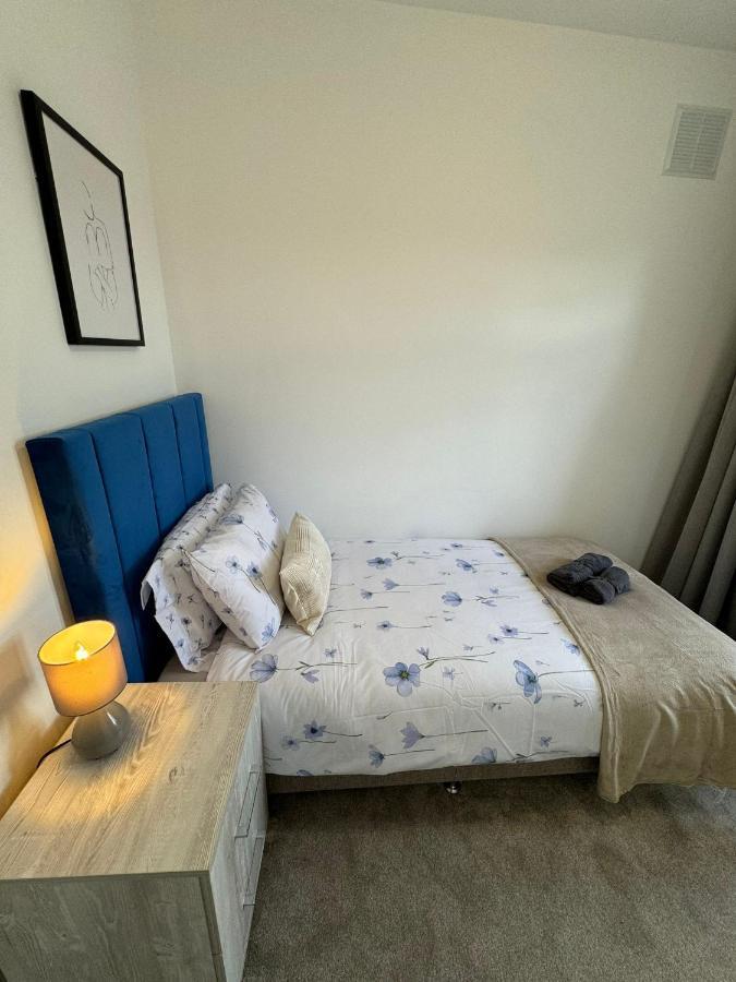 Smart Guest Rooms Fast Access To Central London Via Piccadilly Line New Southgate Exterior photo