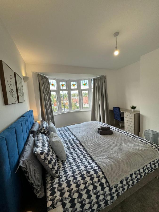 Smart Guest Rooms Fast Access To Central London Via Piccadilly Line New Southgate Exterior photo